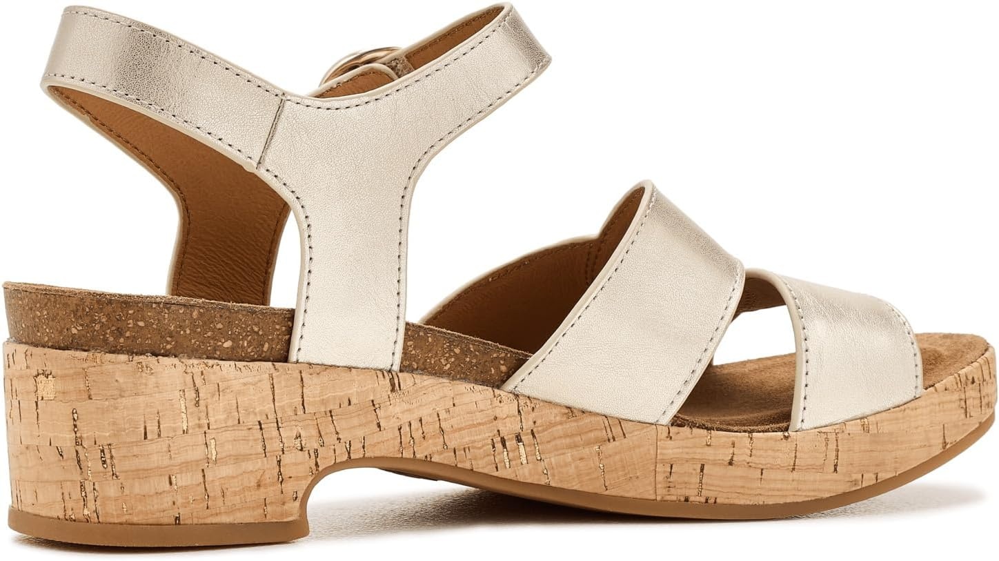 Sofft Women’s Capri Wedge Sandals(Platino)