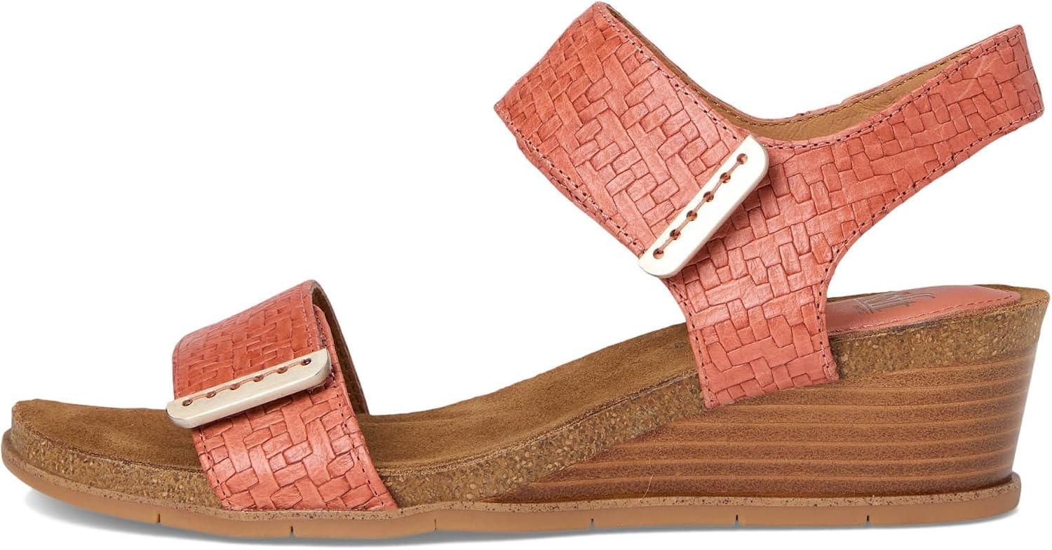 Sofft Women’s Verdi II Canyon Coral Woven 8 Medium